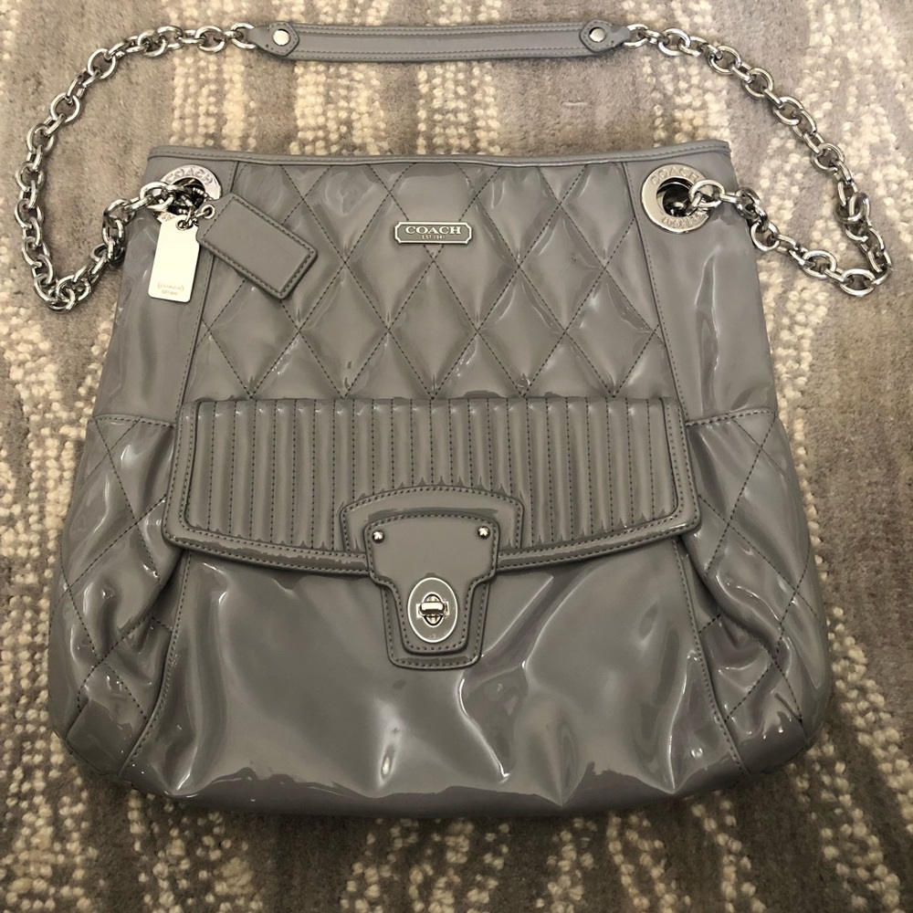 💯 Authentic COACH Gray Patent leather crossbody